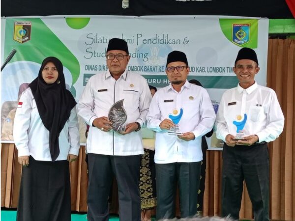 STUDY BANDING DISDIKBUD KAB. LOMBOK BARAT KE DISDIKBUD KAB. LOMBOK TIMUR DI SMP NEGERI 1 AIKMEL