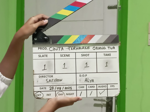 Ekskul Film SPENEL Bikin Karya Epic Tiap Sabtu! Ekskul Film SPENEL Bikin Karya Epic Tiap Sabtu!